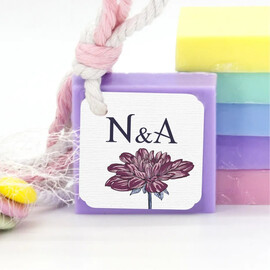 mpomponiera-gamou-aromatiko-sapouni