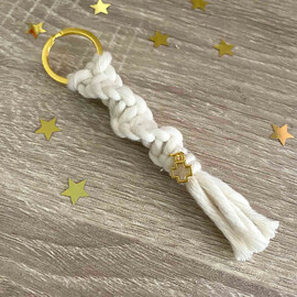 Μακραμέ Μαρτυρικά Βάπτισης Μπρελόκ Spiral Knot Natural