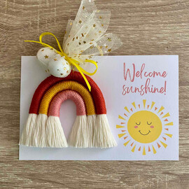 Κέρασμα Γέννας Μπρελόκ Ουράνιο Τόξο Μακραμέ Σε Καρτελάκι