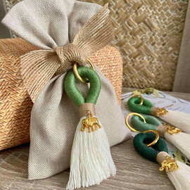 Μπομπονιέρα Πουγκί Με Μακραμέ Μπρελόκ Ελεφαντάκι