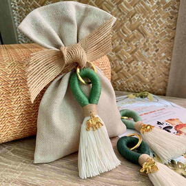 Μπομπονιέρα Πουγκί Με Μακραμέ Μπρελόκ Ελεφαντάκι