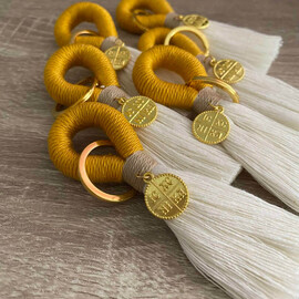 Μαρτυρικά Βάπτισης Μακραμέ Μπρελόκ Yellow And Gold Αποχρώσεις