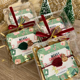 Γούρι 2026 Βραχιόλι Μακραμέ Φύλλο Με Ατσάλινο Ρόδι