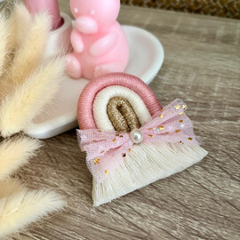 Κέρασμα Γέννας Μακραμέ Ουράνιο Τόξο Με Φιογκάκι Σε Κουτάκι