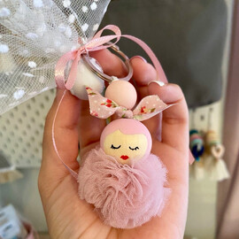 Κέρασμα Γέννας Μπρελόκ Κοριτσάκι Με Πον Πον