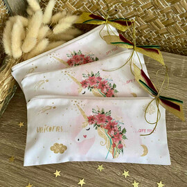 Χριστουγεννιάτικη Παιδική Μπομπονιέρα Βάπτισης Κασετίνα Μονόκερος