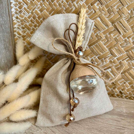 Μπομπονιέρα Αρωματικό Αυτοκινήτου Σε Μπεζ Πουγκί