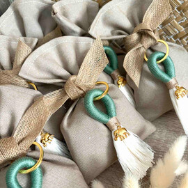 Μπομπονιέρα Πουγκί Με Μακραμέ Μπρελόκ Ελεφαντάκι