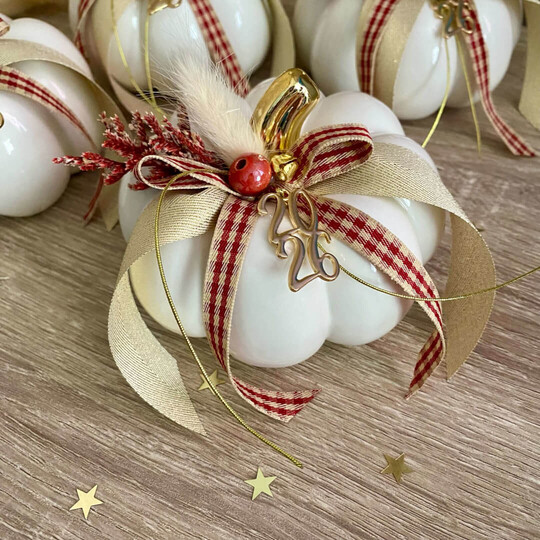 Γούρι 2026 Λευκή Κεραμική Κολοκύθα Γούρι 2026 Λευκή Κεραμική Κολοκύθα