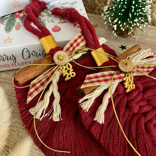 Γούρι 2026 Μακραμέ Φύλλο Κρεμαστό Μπορντώ