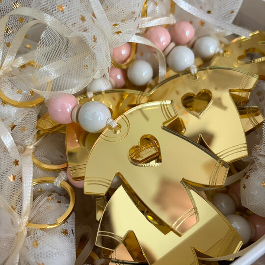 Κέρασμα Γέννας Μπρελόκ Πλεξιγκλάς Φορμάκι Κορίτσι