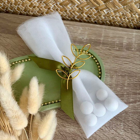 Μπομπονιέρα Γάμου Τούλι Με Μεταλλικό Κλαδί Ελιάς