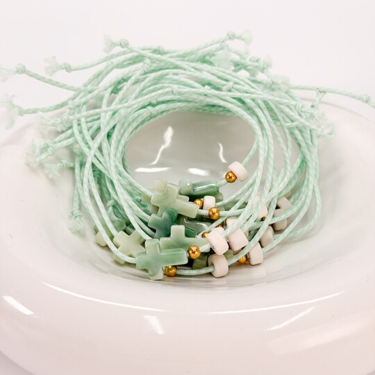 Μαρτυρικό Βραχιόλι Celfie & Co I-101 | Βεραμάν Κορδόνι με Σταυρό & Λευκή Κεραμική Ροδέλα