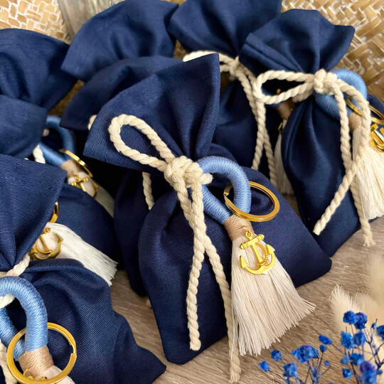 Μπομπονιέρα Βάπτισης Μπλε Πουγκί Με Μακραμέ Μπρελόκ Άγκυρα